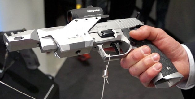 IWA 2013 - SIG SAUER (Video)